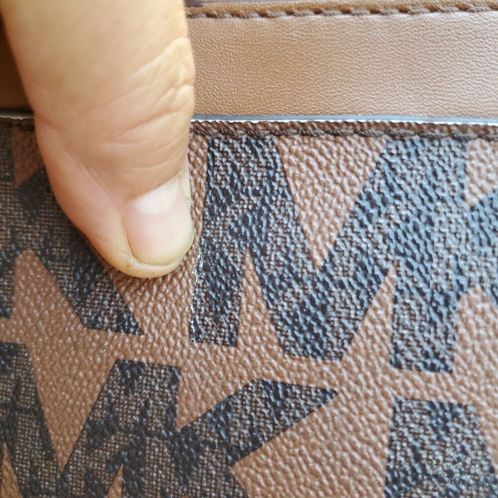 Michael Kors Crossbody - Picture 3 of 11